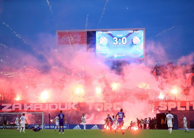 Torcida sprema invaziju na južnu tribinu Dinamovog stadiona, a da bi izbjegla gužve i benzinsku postaju Desinec, na put ne ide autobusima