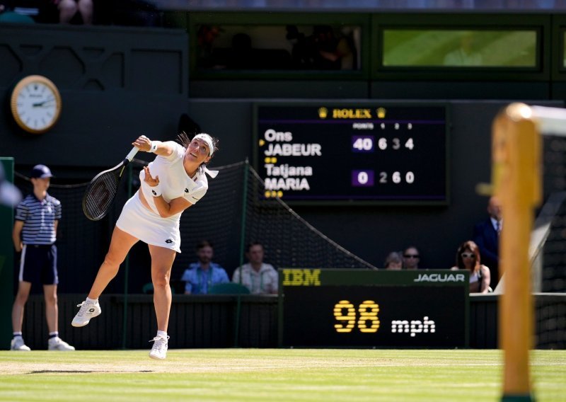 Povijesni trenuci Wimbledona: Ons Jabeur zaustavila 'veteranku' Mariju, Tunižani su u transu. Evo i zašto...