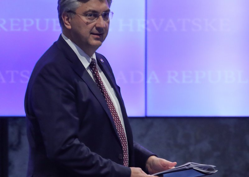 Plenković: Članstvo u europodručju podiže kreditni rejting i reputaciju Hrvatske