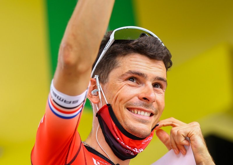 Covid-19 se širi Tour de Franceom. Nova 'žrtva' virusa je Francuz Warren Barguil