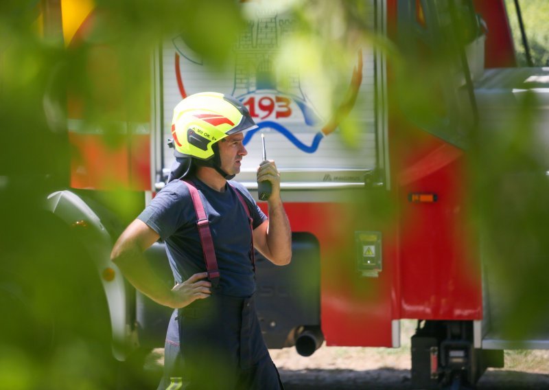 Vatrogasci ugasili požar kod Lučkog, nema ozlijeđenih