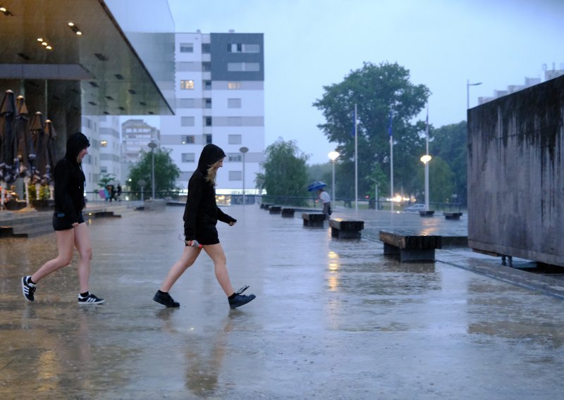 Na sjeverozapadu Hrvatske osvježilo uz kišu i grmljavinu, pogledajte čeka li isto ostatak zemlje