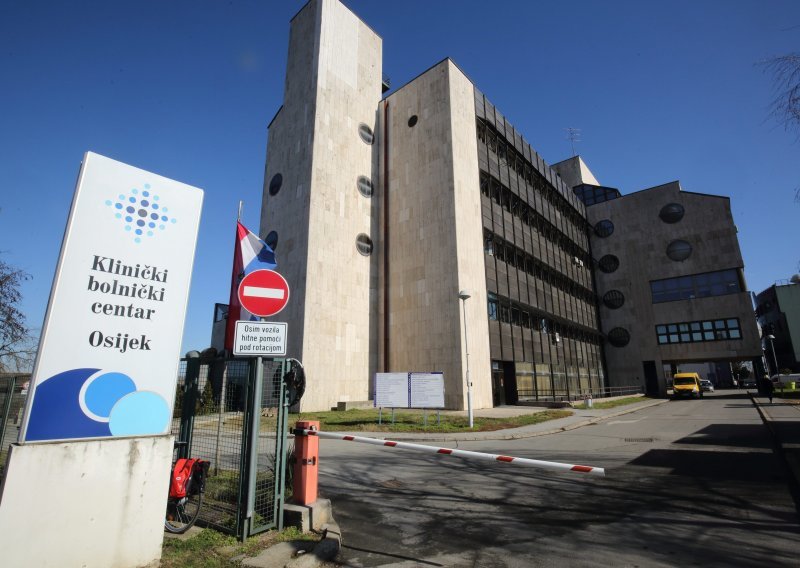 Smijenjena predstojnica osječke Klinike za ginekologiju zbog neuspjelog pobačaja