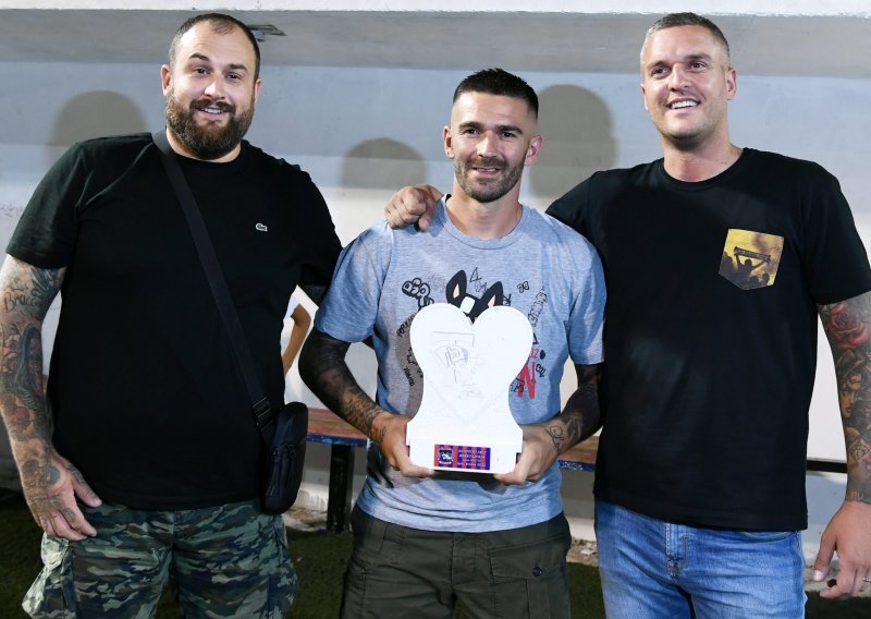 Torcida nakon pet godina opet ima svojeg heroja! Marko Livaja je dobio Hajdučko srce