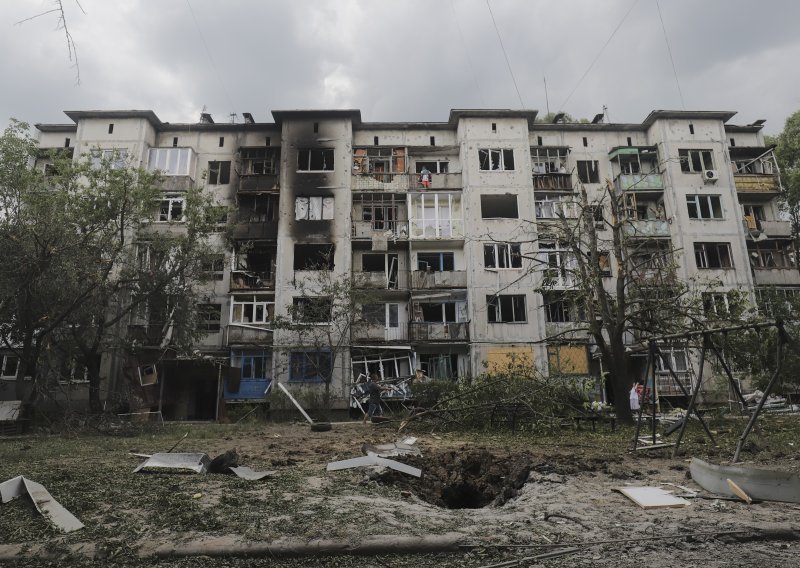 Najmanje sedmero civila poginulo u ruskom granatiranju na istoku Ukrajine