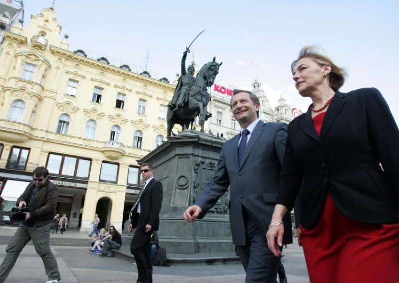 Erjavec predlaže susret stručnjaka za Ljubljansku banku