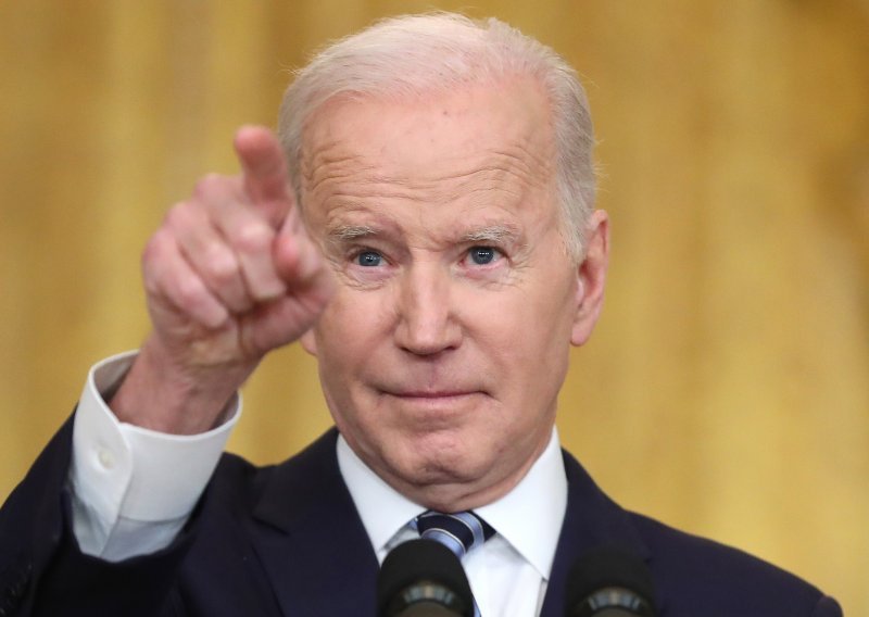 Biden najavio djelomični oprost studentskih zajmova