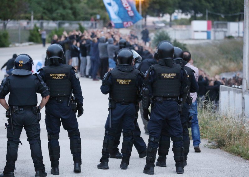 Masovna makljaža u Međimurju: U tučnjavi su korištene palice, kamenje, odvijači, demolirano i više kuća