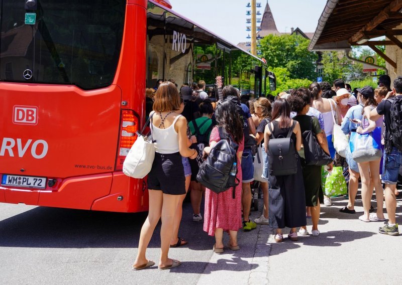 Što je pokazao njemački eksperiment s 'pokazom' od devet eura? Popularno, financijski neodrživo, ali...