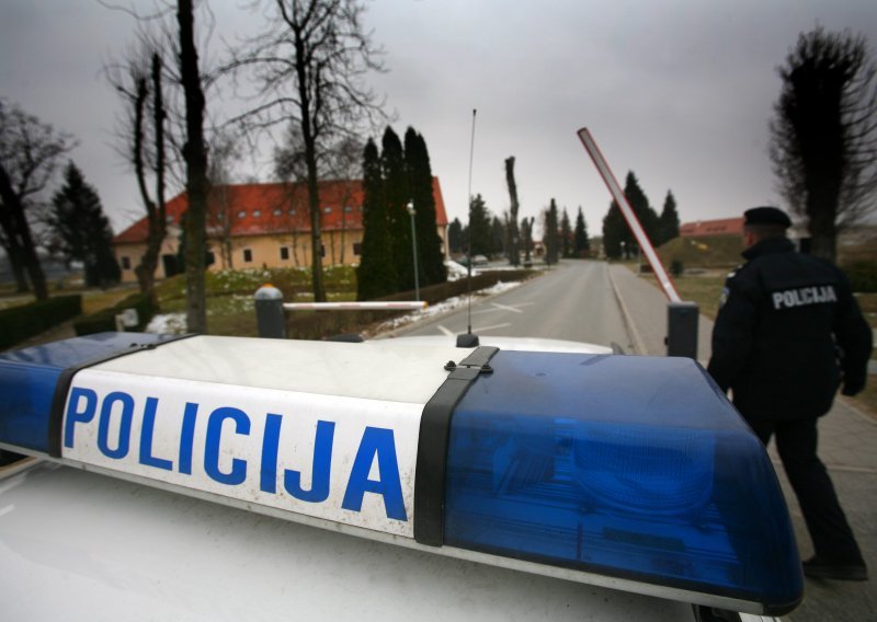 [FOTO] Dolijala Ruskinja koja je u Zagrebu na crno ženama pumpala usne i obraze