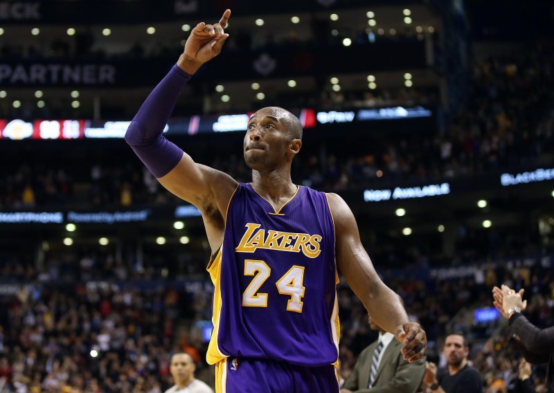Kobeu Bryantu ovacije u Denveru; ubacio 31 koš u pobjedi Lakersa