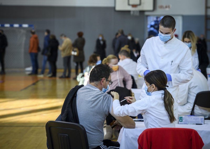 U Hrvatsku stiglo novo cjepivo protiv covida: Donosimo sve što trebate znati o trećoj i četvrtoj dozi te gdje je možete primiti