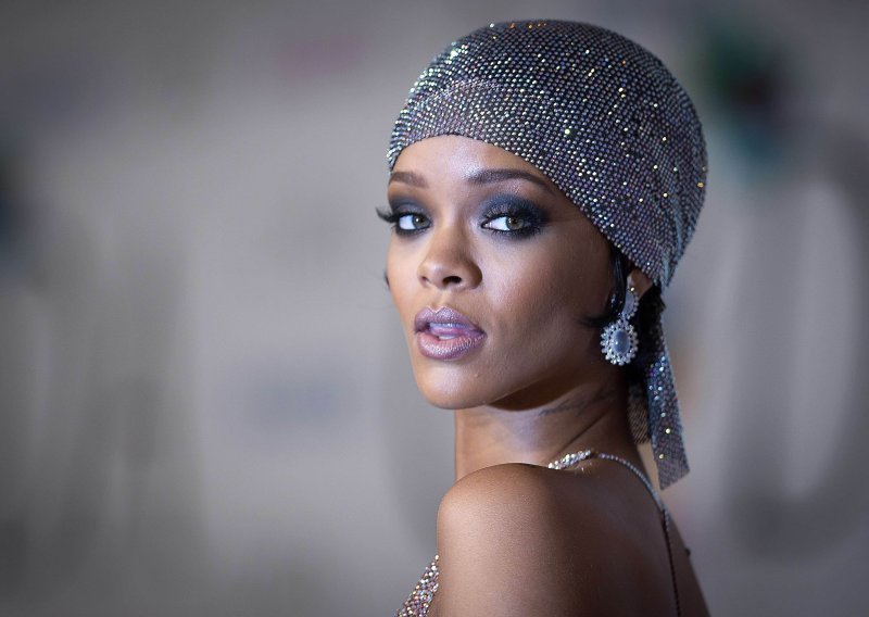 Rihanna planira kupiti nogometni klub Liverpool