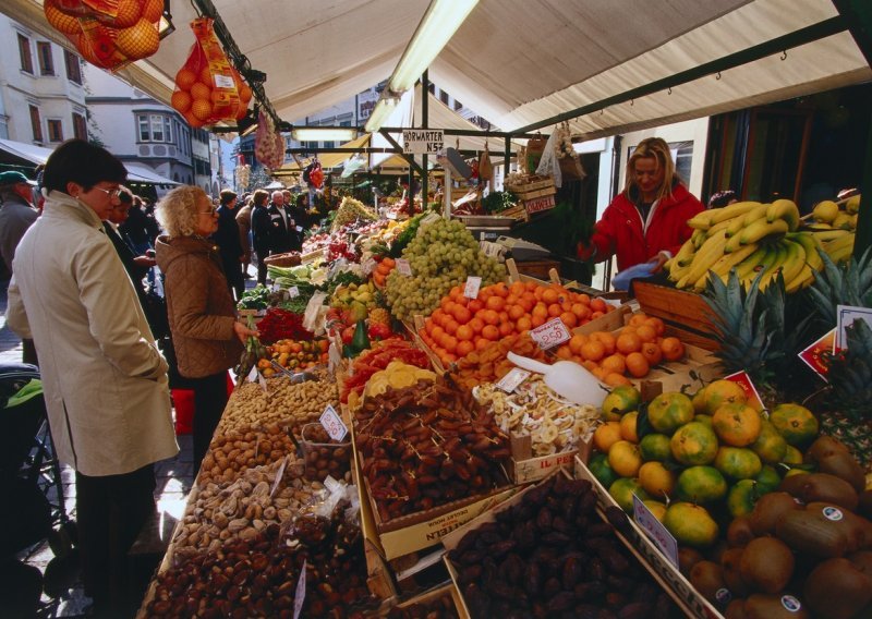 Jesensko voće krcato je pesticidima. Objavljeni podaci otkrivaju iz kojih zemalja dolaze najkontaminiranije kruške, jabuke, šljive, grožđe...