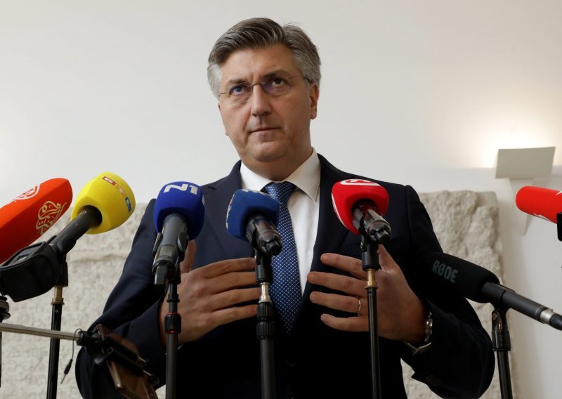 Plenković o ZG vrećicama: Ovo je naglo rješenje, ali vidjet ćemo koliko ima efekata na čistoću grada. Trebamo dati šansu