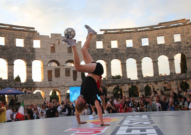 Fotografije iz pulske Arene s finala Red Bull Street Stylea obišle svijet; gledatelji uživali u fantastičnim akrobacijama, plesu i čudesnom tehniciranju