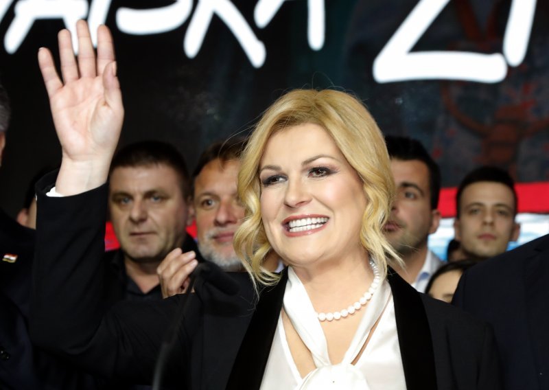 Jedva čekamo to pojavljivanje: Kolinda Grabar-Kitarović pozirala u narodnoj nošnji koju nosi u Katar na SP u nogometu