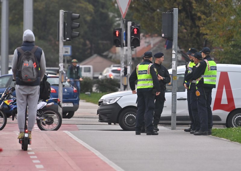 U Karlovcu je u prometu život izgubio sredovječni biciklist