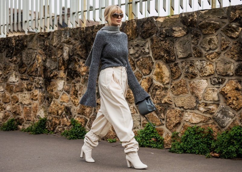 Bijele hlače omilljeni su komad street style zvijezdi, a ovako ih nose u hladnoj sezoni