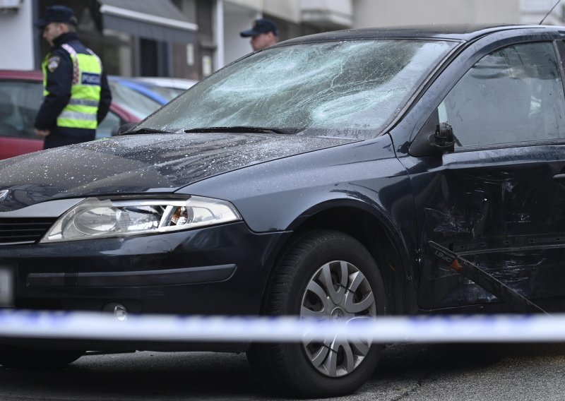 Dvojica mladića brutalno pretukla muškarca na parkingu: Sve je snimljeno, oglasila se i policija