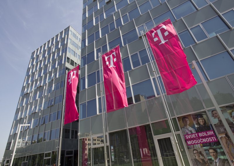 Hrvatski Telekom daruje najnaprednijeg AI asistenta – Perplexity Pro