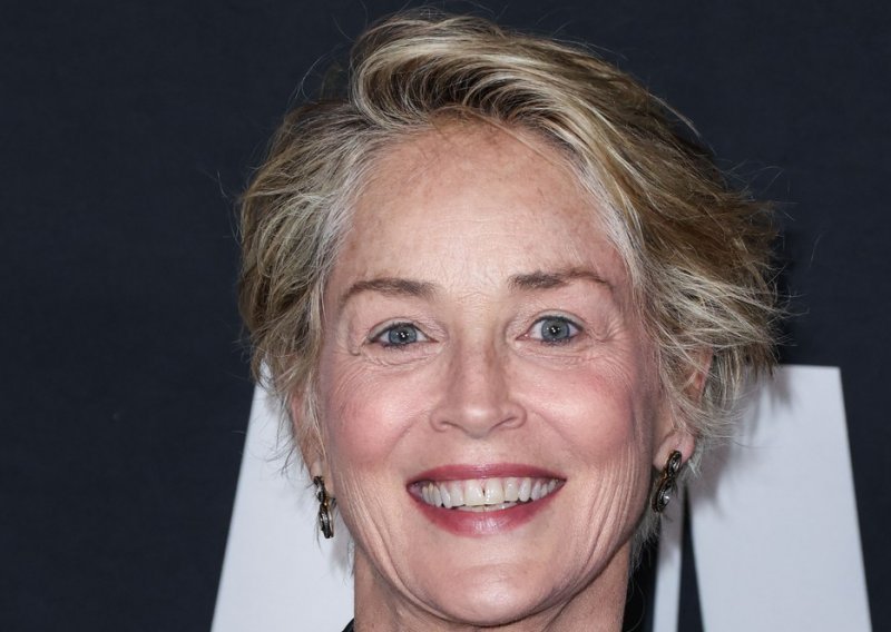 Sharon Stone poslala apel nakon pronađenog tumora: 'Uvijek zahtijevajte drugo mišljenje!'