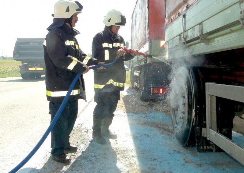 Zapalio se motor ZET-ova autobusa