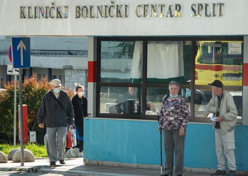 Tijekom gastroskopije pacijentici slomili zube, KBC Split pokreće istragu