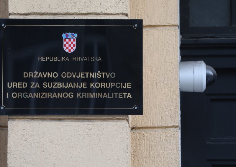 USKOK u petrinjskoj Gradskoj vijećnici i komunalnom poduzeću