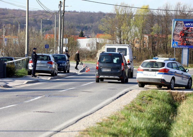 Užas u Bistri: Pred kafićem htio pregaziti ljude Škodom, oni ga izvukli iz auta i prebili