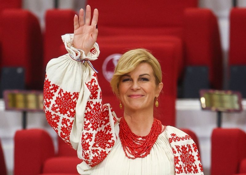 Nije bila uz njih na tribinama, ali se Kolinda Grabar-Kitarović javila nakon utakmice: 'Vidimo se u finalu'