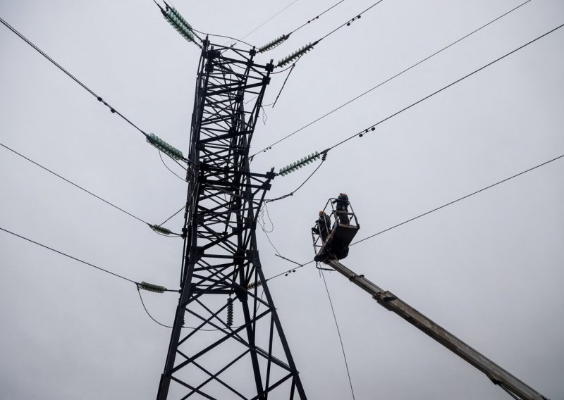 Rusi dronovima napali elektroenergetsku mrežu u ukrajinskoj Odesi