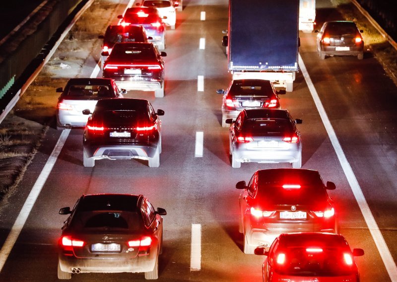 Prevrnuo se teretnjak na autocesti A1 u smjeru Dubrovnika