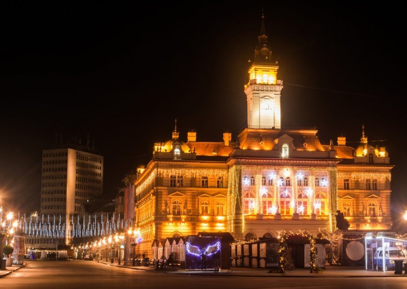 Malobrojne osude napada na zagrebačke glumce u Novom Sadu: 'Grad je postao nacionalistička utvrda u kojoj se gaji i nagrađuje mržnja, pohlepa i zlo'