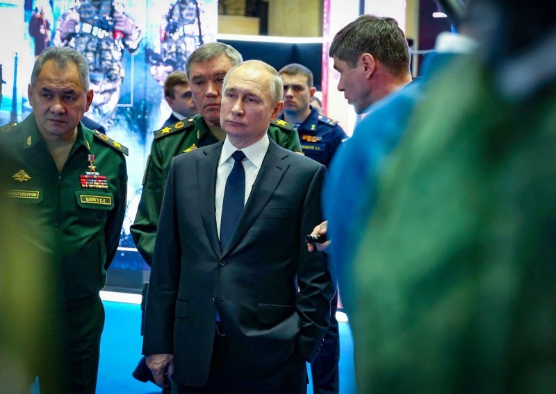 Putin: Želimo pregovarati o miru, ali Ukrajina i Zapad odbijaju