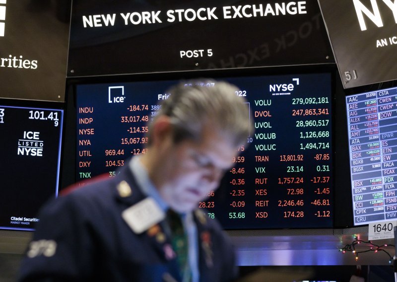 Wall Street porastao nakon dva dana pada, azijske burze u 2022. pale oko 19 posto