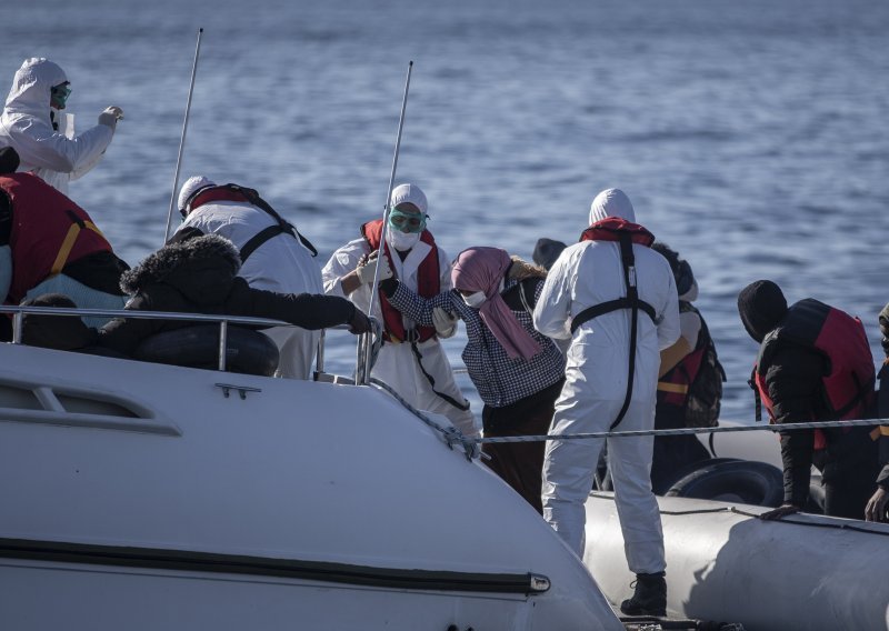 Turska ponovno optužila Grčku za prisilno vraćaje migranata; spašena 81 osoba