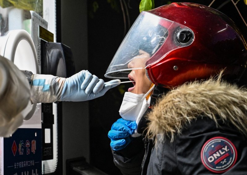 Kina pobjedonosno objavila da je epidemija koronavirusa uglavnom završila
