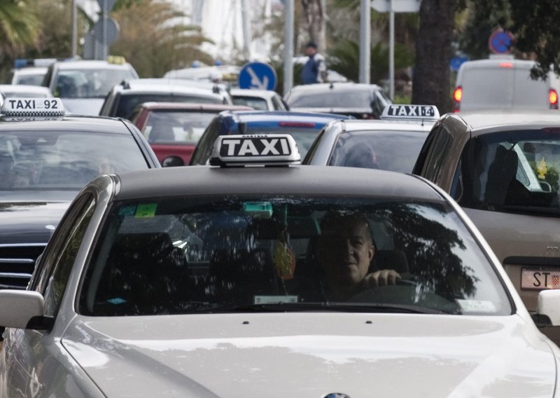 Kako se pripremiti za Novu godinu? 'Kreditne kartice proradit će nešto brže nego debitne'