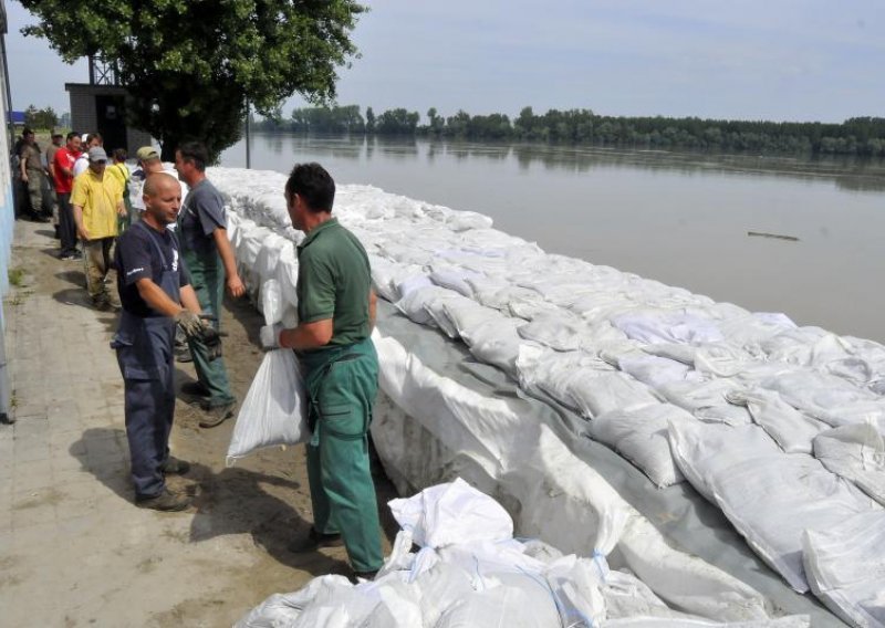 Zatvoren Kopački rit, Dunav prešao 6,5 metara