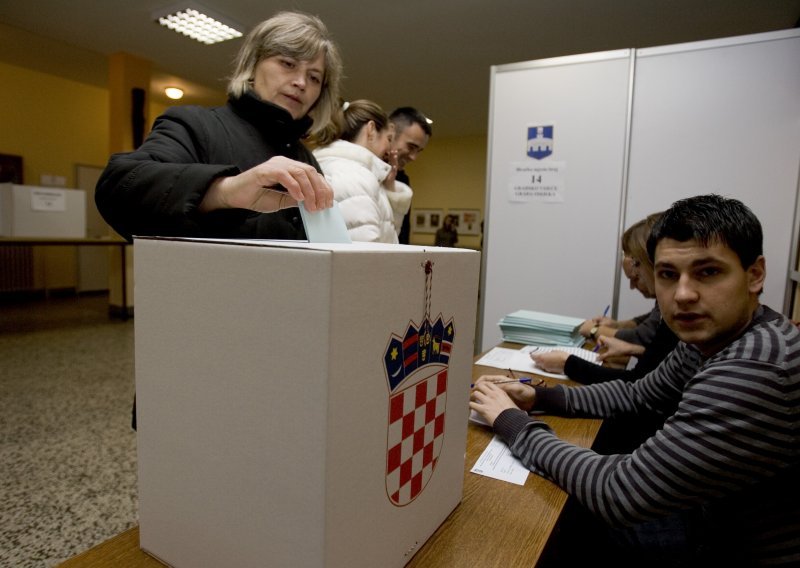 Zagrebu preseljena neka biračka mjesta