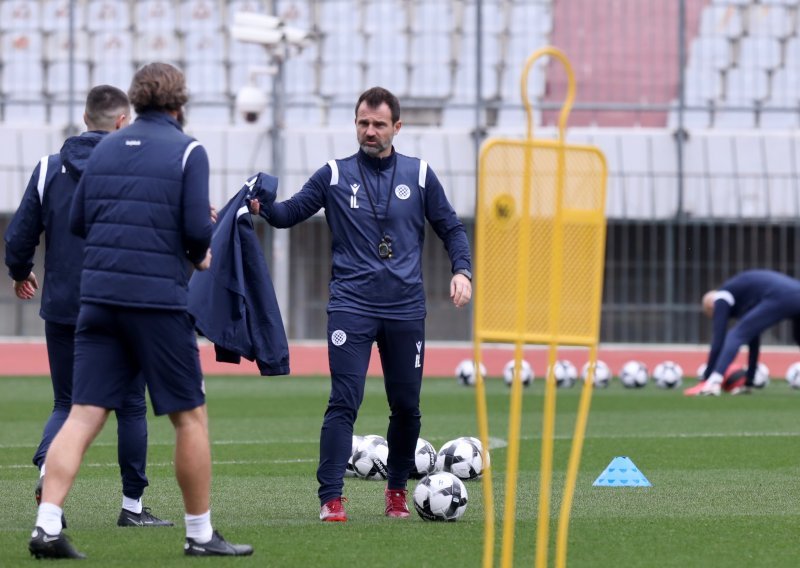 [VIDEO/FOTO] Pogledajte kako je izgledao prvi trening Hajduka pod vodstvom novog trenera Ivana Leke