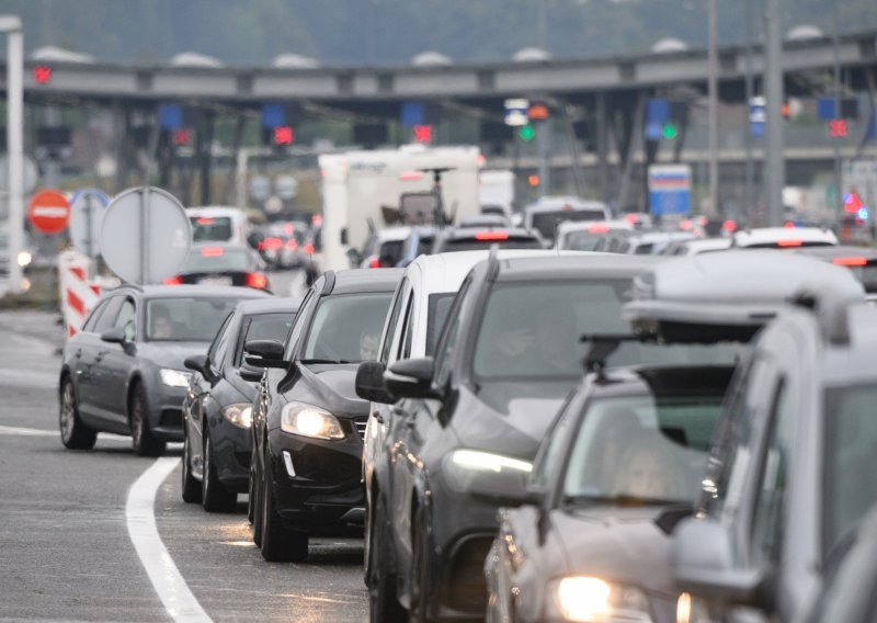 Na granicama velike gužve, na ulazak u Hrvatsku čeka se i po nekoliko sati