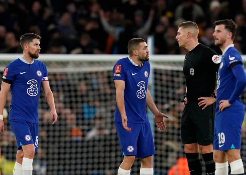 Manchester City deklasirao Chelsea, Kovačić zamijenjen kod 0:3. Četvrtoligaš Stevenage priredio senzaciju...