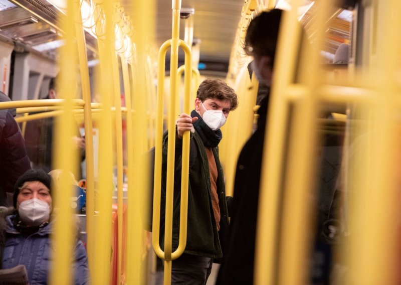 Austrija ukida sve epidemiološke mjere? Uskoro se ukida obaveza nošenja maski u javnom prijevozu