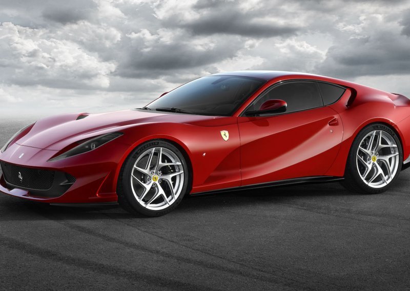 Ferrari 812 Superfast s 800 KS je superbrz