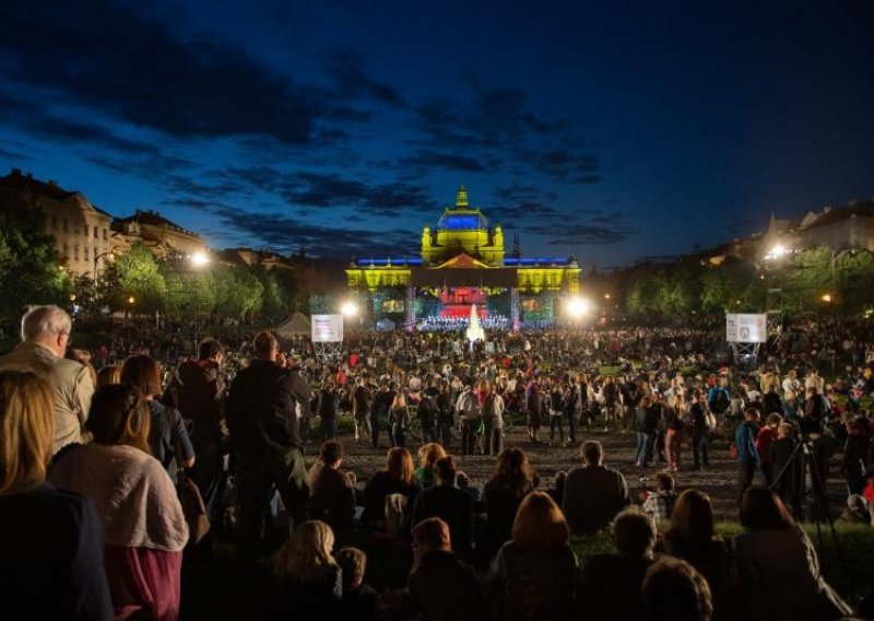 Zbor i Simfonijski orkestar HRT-a zagrijavaju za utakmicu s Portugalom