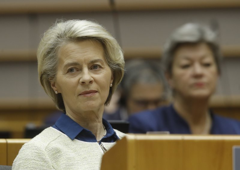 Von der Leyen stigla u Kijev: Ovdje smo zajedno kako bismo pokazali da EU stoji uz Ukrajinu čvrsto kao i uvijek