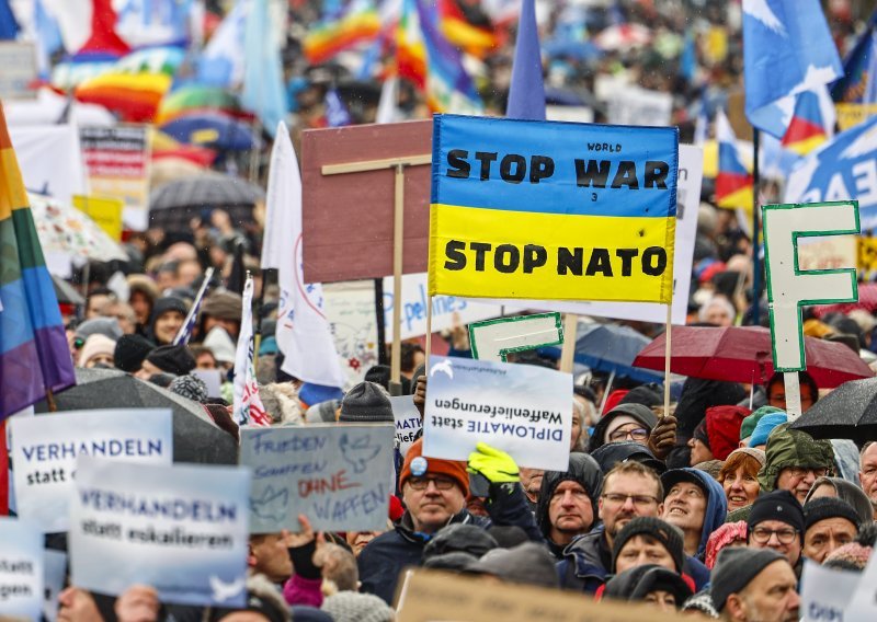 'Beskrajni rat do iznemoglosti iznova se produljuje isporukom novog oružja Ukrajini'