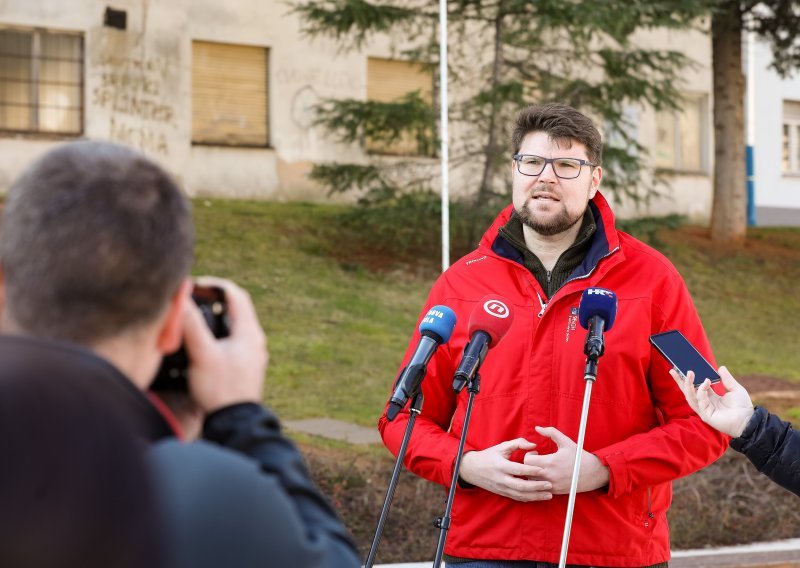 'Zbog nesposobnosti ministarstva, pacijenti ne mogu dobiti zdravstvenu zaštitu na vrijeme'